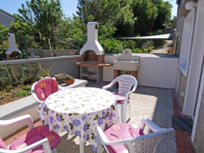 Wohnung In Veli Losinj Mit Garten Und Terrasse